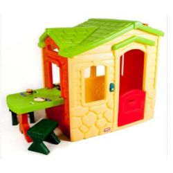 CASA CON PATIO